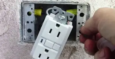 gfci circuits service showing installation of a ground fault circuit interrupter outlet by licensed electricians in San Francisco, CA
